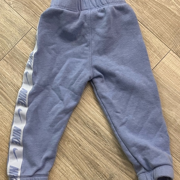 Nike Joggers 2t - Picture 3 of 4